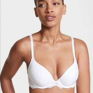 Victoria’s Secret dream angel bra - white. 32D. NWT.